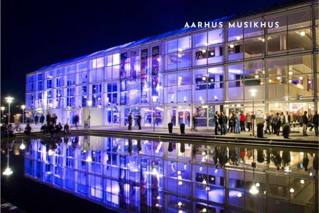 Апартаменты Bo Med Stil Og Udsigt Til Aarhus Lystbadehavn Экстерьер фото